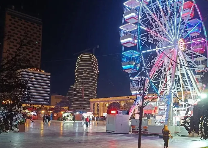 Skanderbeg Square * 地拉那